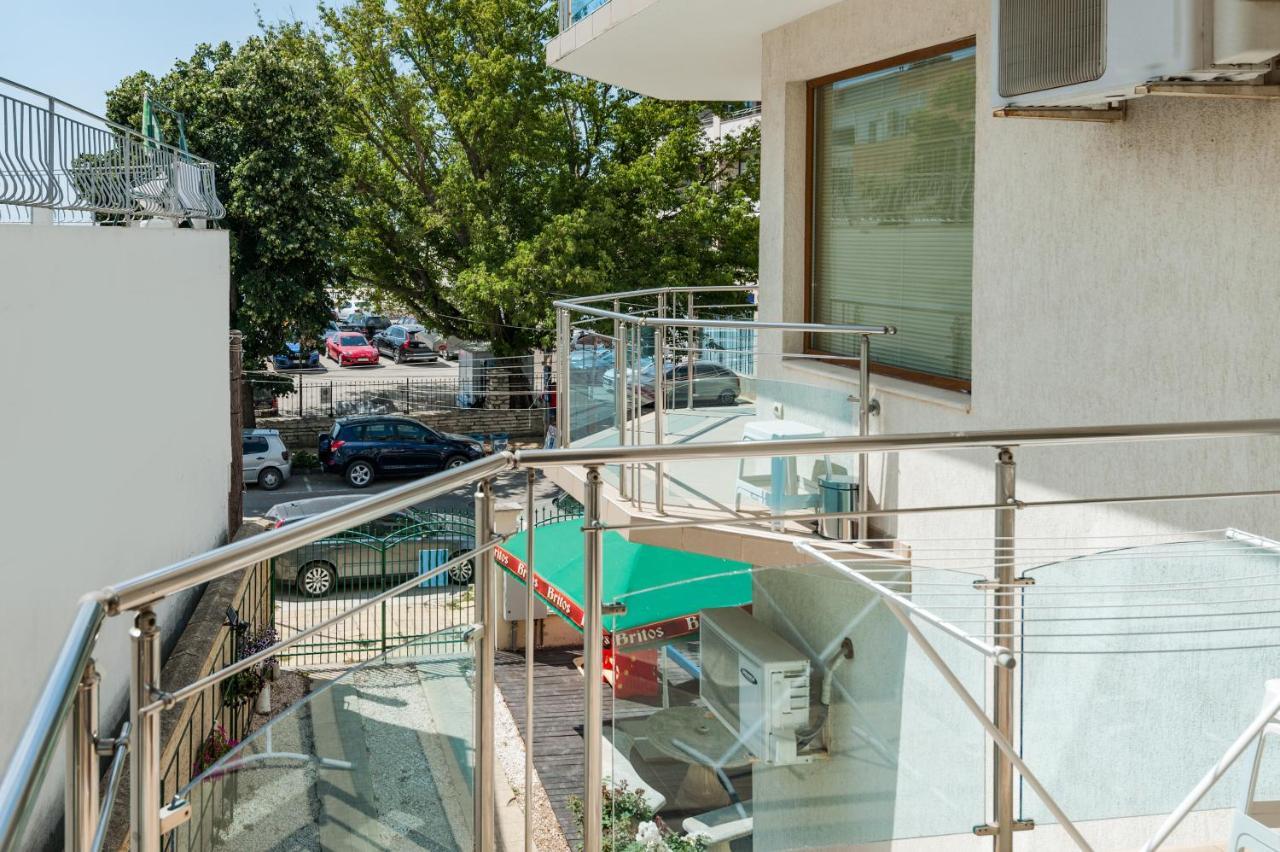 Апартамент Морски Бриз Balchik Ngoại thất bức ảnh